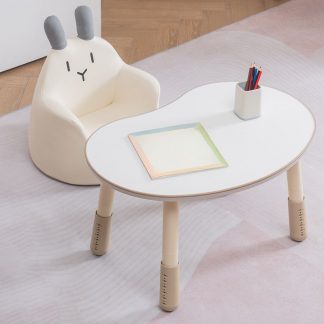 "Rainproof White Lumber Children Art Desk with Adaptable Height"